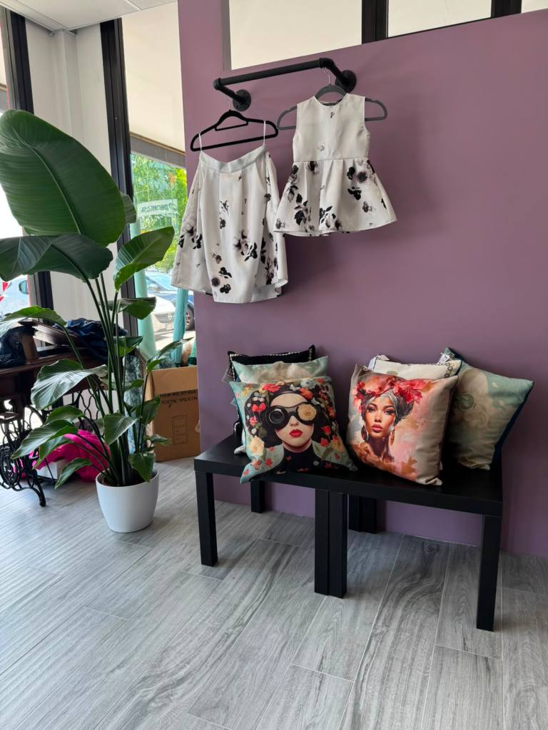 Collezione di abiti e cuscini Atelier Cecilia